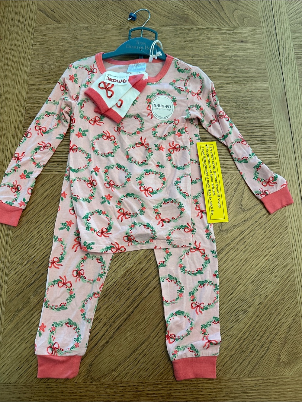 Girls Pink Wreath-Print Snug-Fit Pajama Set with Coral Trim